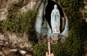 madonna di lourdes